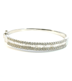14KWG DIA-2.293CTW B-2.577 BANGLE